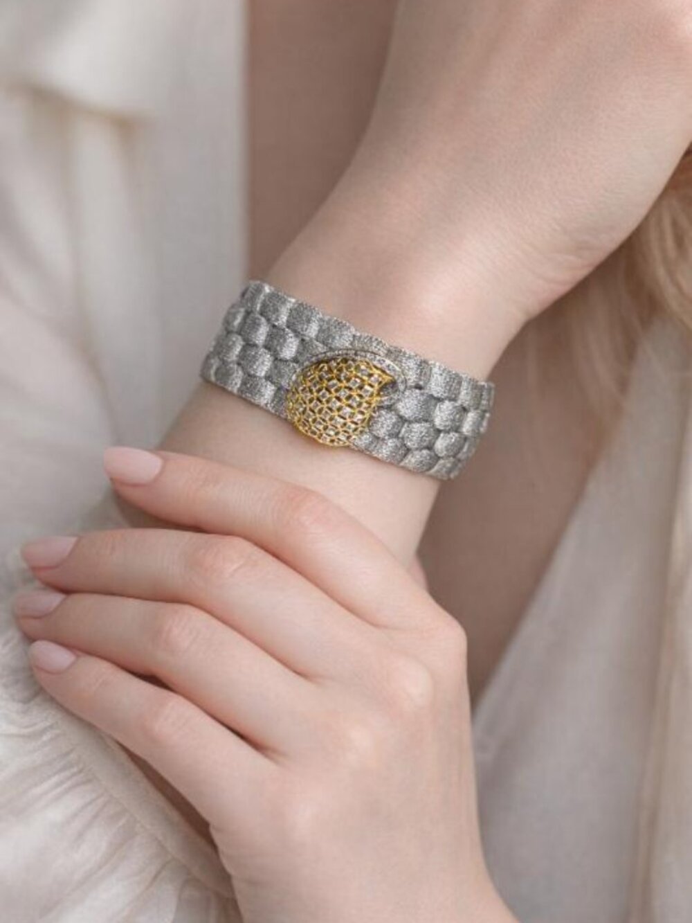 Paisley Basketweave Mesh Bracelet